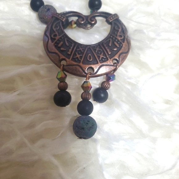 Vintage boho brass necklace and earrings set - Picture 8 of 10